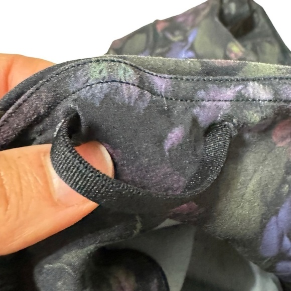 Lululemon Women’s Fast And Free High Rise Leggings Cropped Size 2 floral print - Picture 11 of 11
